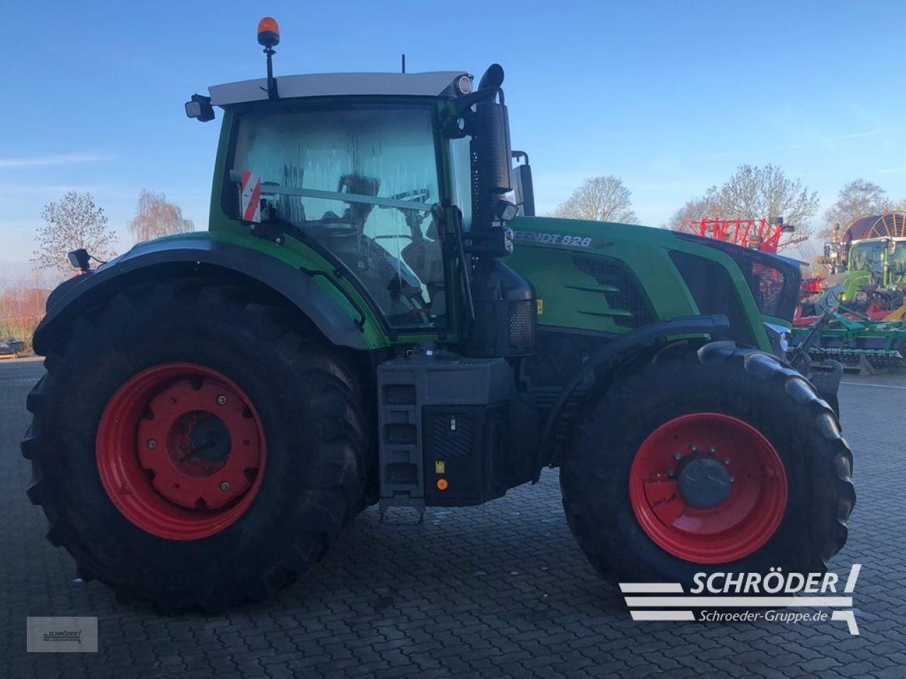 Traktor typu Fendt 828 VARIO S4 PROFI PLUS | MOTOR 2025 NEU, Gebrauchtmaschine w Ahlerstedt (Zdjęcie 3)